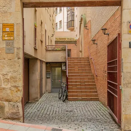 Centrico En Salamanca, By Adoorable Apartamento